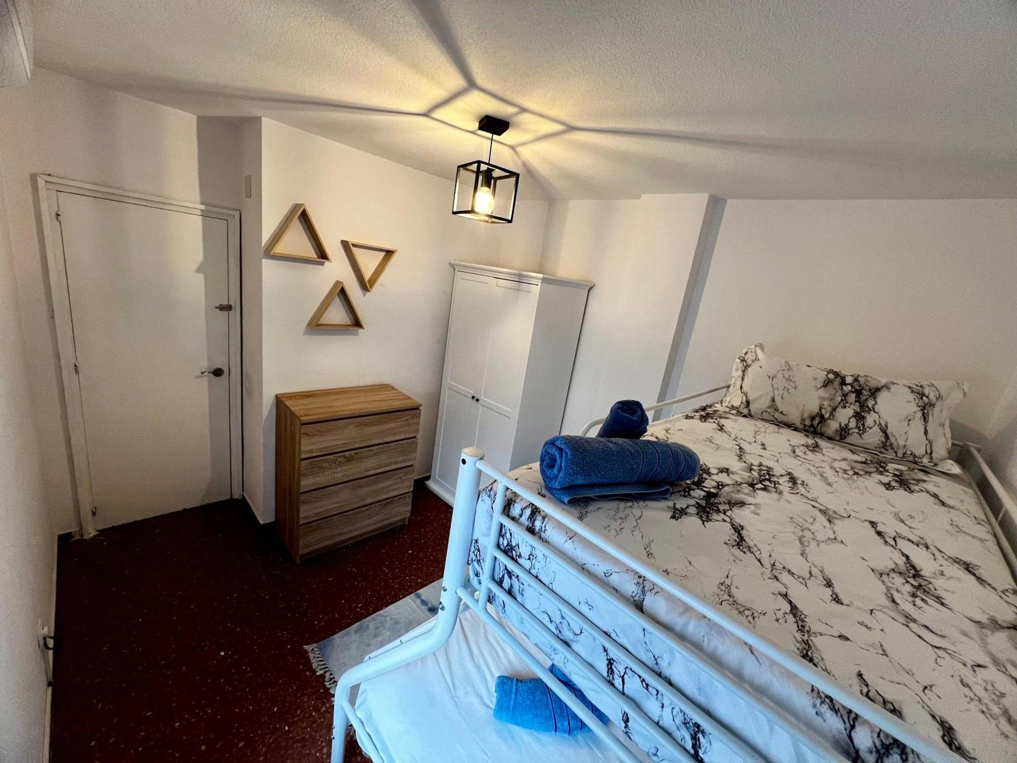 Apartamento Amplio Familiar Con Parking Privado En Pleno Centro De